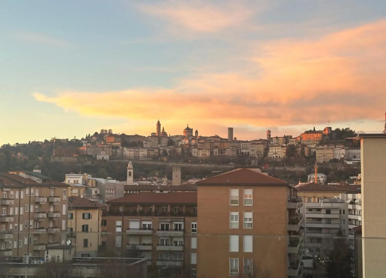 Feel - Bellavista Suites Bergamo 0*,  Italy
